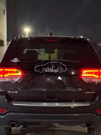 جيب جراند شيروكي 2020 ليميتد 5700cc بدون دهان للبيع