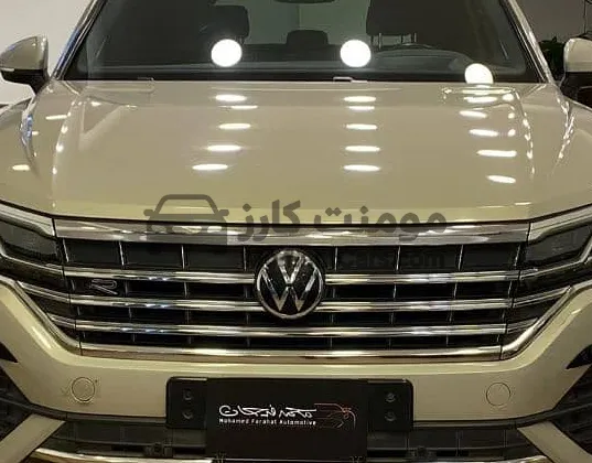 طوارق R-Line 2022 كاملة للبيع