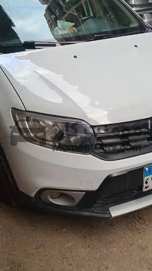 رينو سانديرو ستيب واي 2018 اتوماتيك للبيع 85 ألف كم