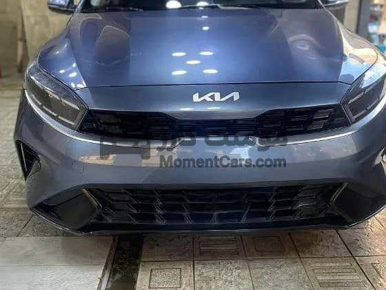 كيا جراند سيراتو 2022 الفئة الخامسة فرش جلد للبيع
