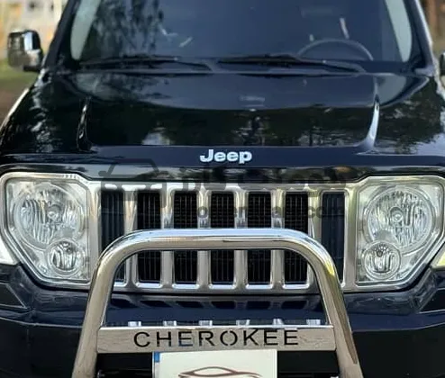 جيب شيروكي 2012 (3.7L) اتوماتيك - فرش جلد للبيع