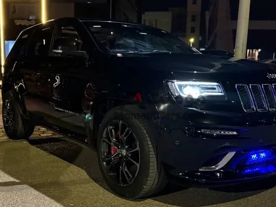 جيب جراند شيروكي SRT 2016 عداد 73 ألف - صيانات وكيل