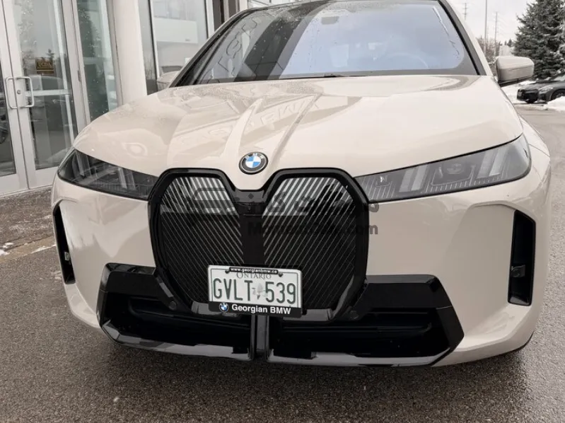 بي ام دبليو iX 2026 كهرباء SUV - 701 كم مدى