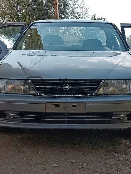 نيسان صني 1998 حالتها ممتازة للبيع بالشرقية