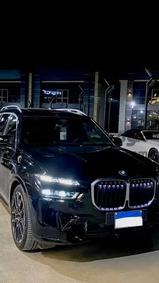 بي ام دبليو X7 M60i موديل 2024 للبيع
