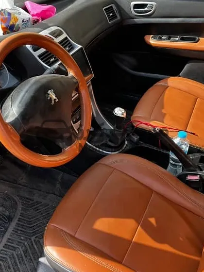 بيجو 307 SW سقف بانوراما 2005 مانيوال 7 راكب