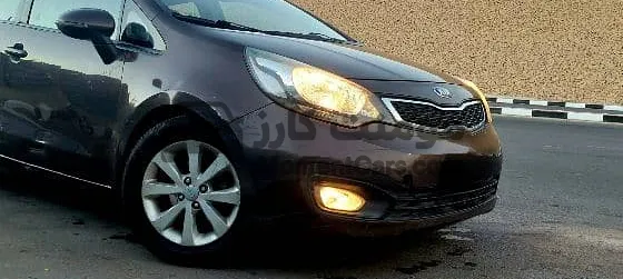 كيا ريو 2013 اتوماتيك أعلى فئة فتحة سقف