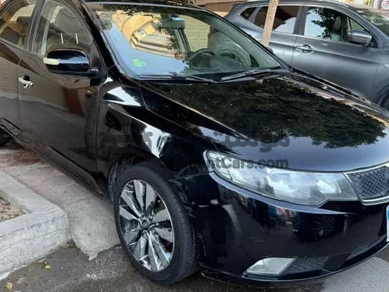 كيا سيراتو 2010 اتوماتيك ثالث فئة فتحة سقف