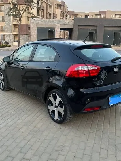 كيا ريو 2015 خليجي أعلى فئة فتحة سقف للبيع