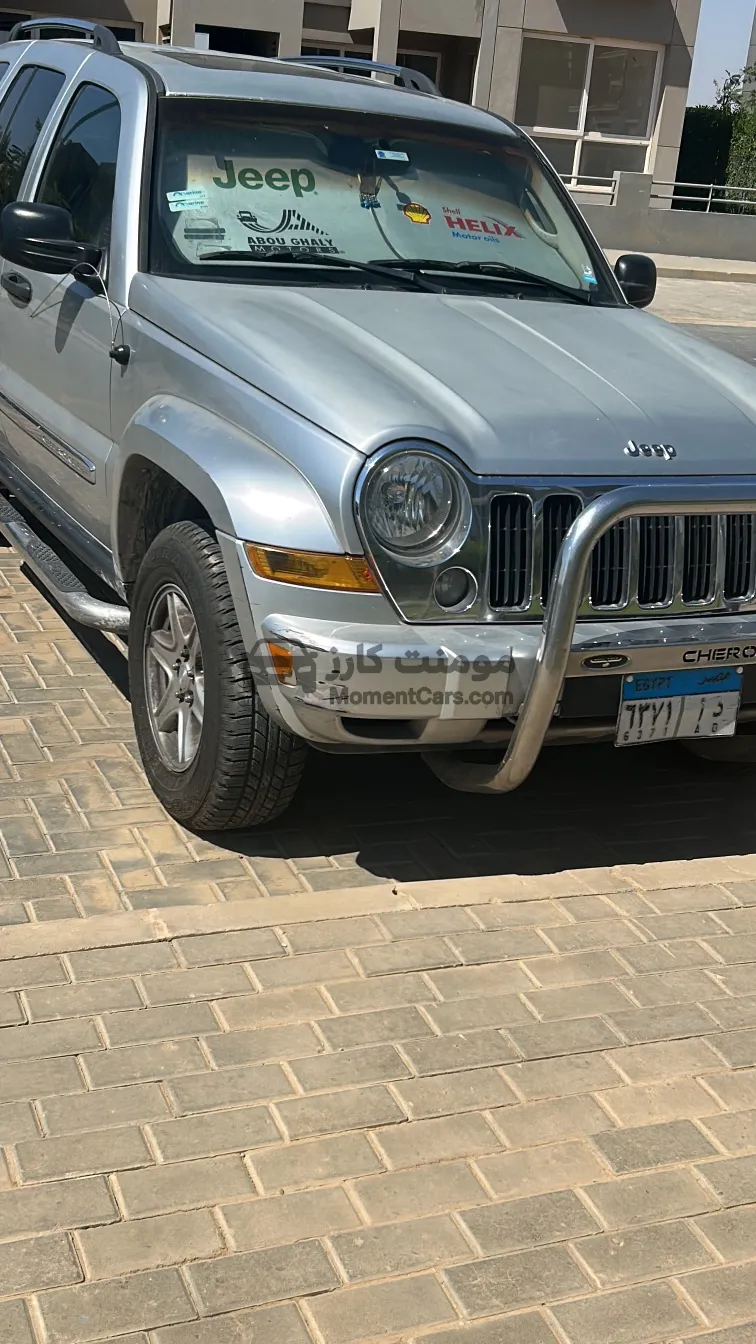 جيب شيروكي 2006 اتوماتيك حالة ممتازة للبيع