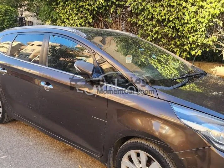 كيا كارينز 2015 أعلى فئة فتحة سقف بانوراما للبيع