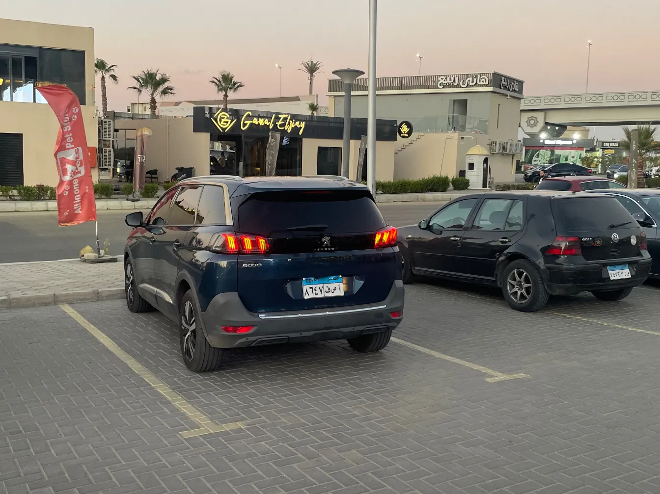 بيجو 5008 2022 اتوماتيك حالة ممتازة SUV