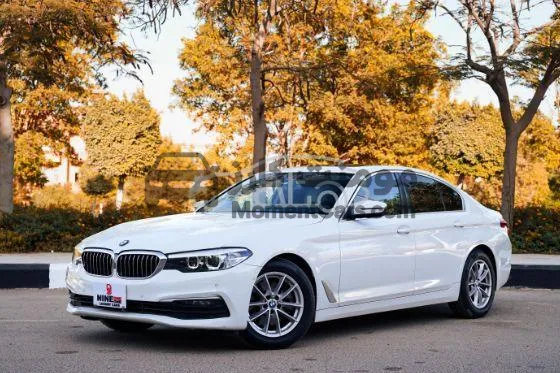 بي إم دبليو 520i 2021 فبريكة بالكامل أعلى فئة