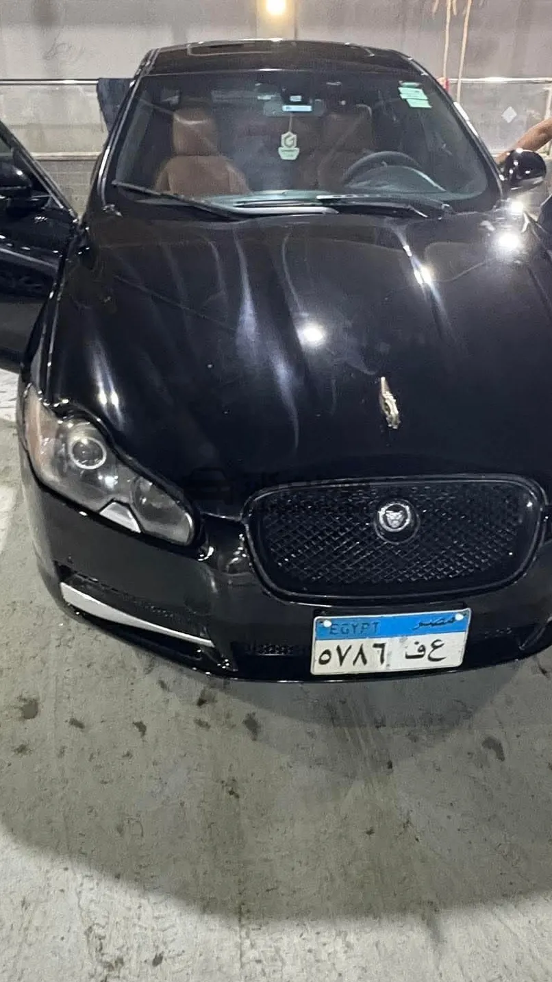 جاكوار XFR 2011 للبيع - قوة وأداء رياضي V8