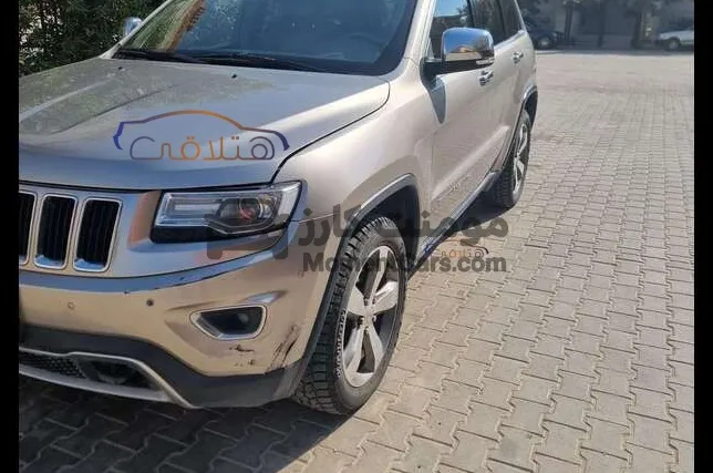 جيب جراند شيروكي 4xe موديل 2016 للبيع