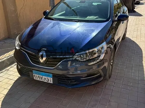رينو ميجان 2023 سيجنتشر فابريكة بالكامل للبيع