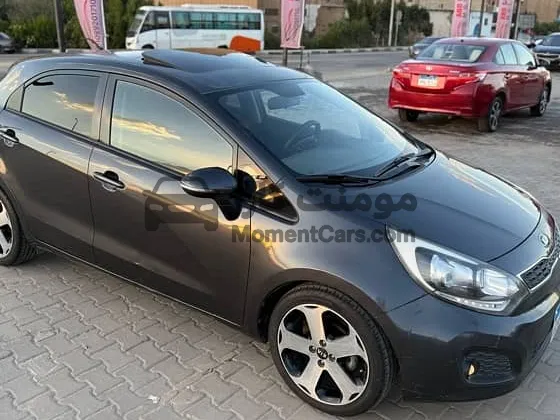 كيا ريو 2015 هاتشباك أعلى فئة فابريكة للبيع