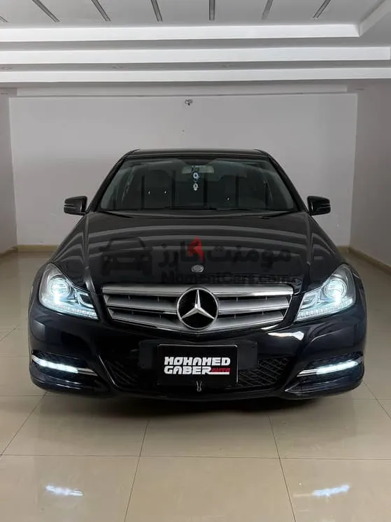 مرسيدس C180 2012 فابريكة عدا اكصدام - تقسيط متاح