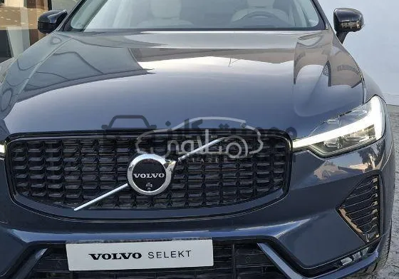 فولفو XC60 2023 اتوماتيك بنزين للبيع
