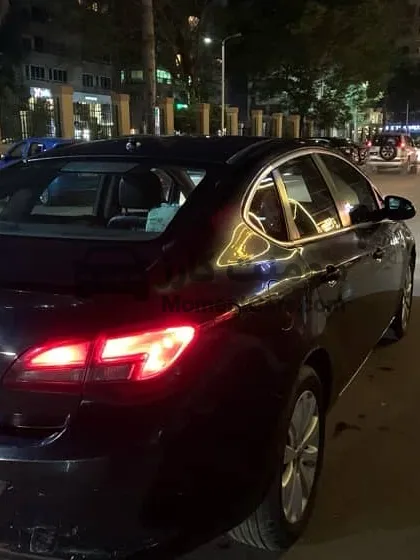 أوبل أسترا 2016 أعلى فئة أتوماتيك للبيع