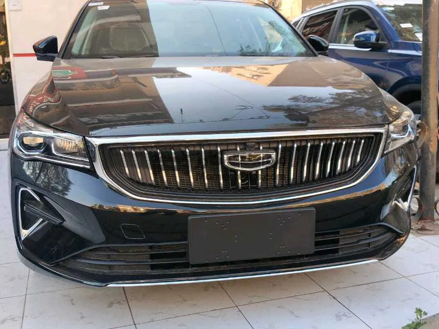 جيلي إمجراند 2026 جديدة اتوماتيك سيدان للبيع