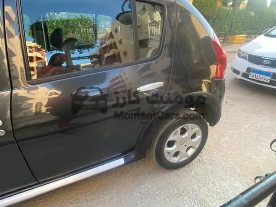 رينو سانديرو ستيب واي 2013 اتوماتيك فابريكة للبيع