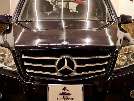 مرسيدس GLK 300 موديل 2010 فبريكة جوه بحالة ممتازة