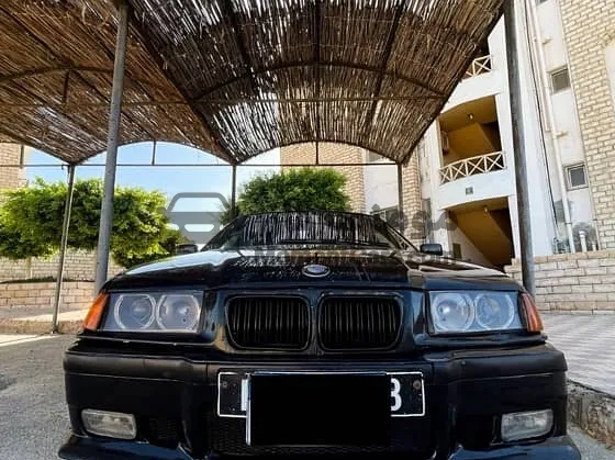 بي ام 320 E36 مانيوال 6 سلندر 1996 للبيع