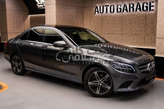 مرسيدس C 180 2017 فابريكة عدا اكصدامين 95000 كم