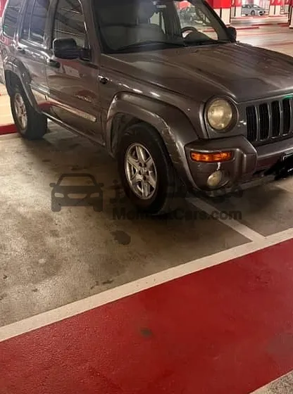 جيب ليبرتي 2002 اتوماتيك - موتور بحالة ممتازة للبيع