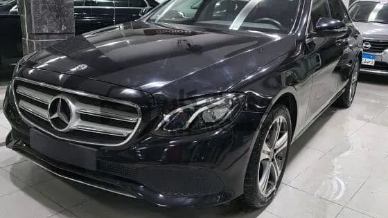 مرسيدس E180 2019 فابريكة للبيع بالتقسيط