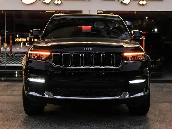 جراند شيروكي 2025 ليميتد جديدة 3600 سي سي