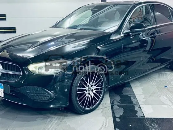 مرسيدس C180 2023 أفانتجارد بلس كسر زيرو