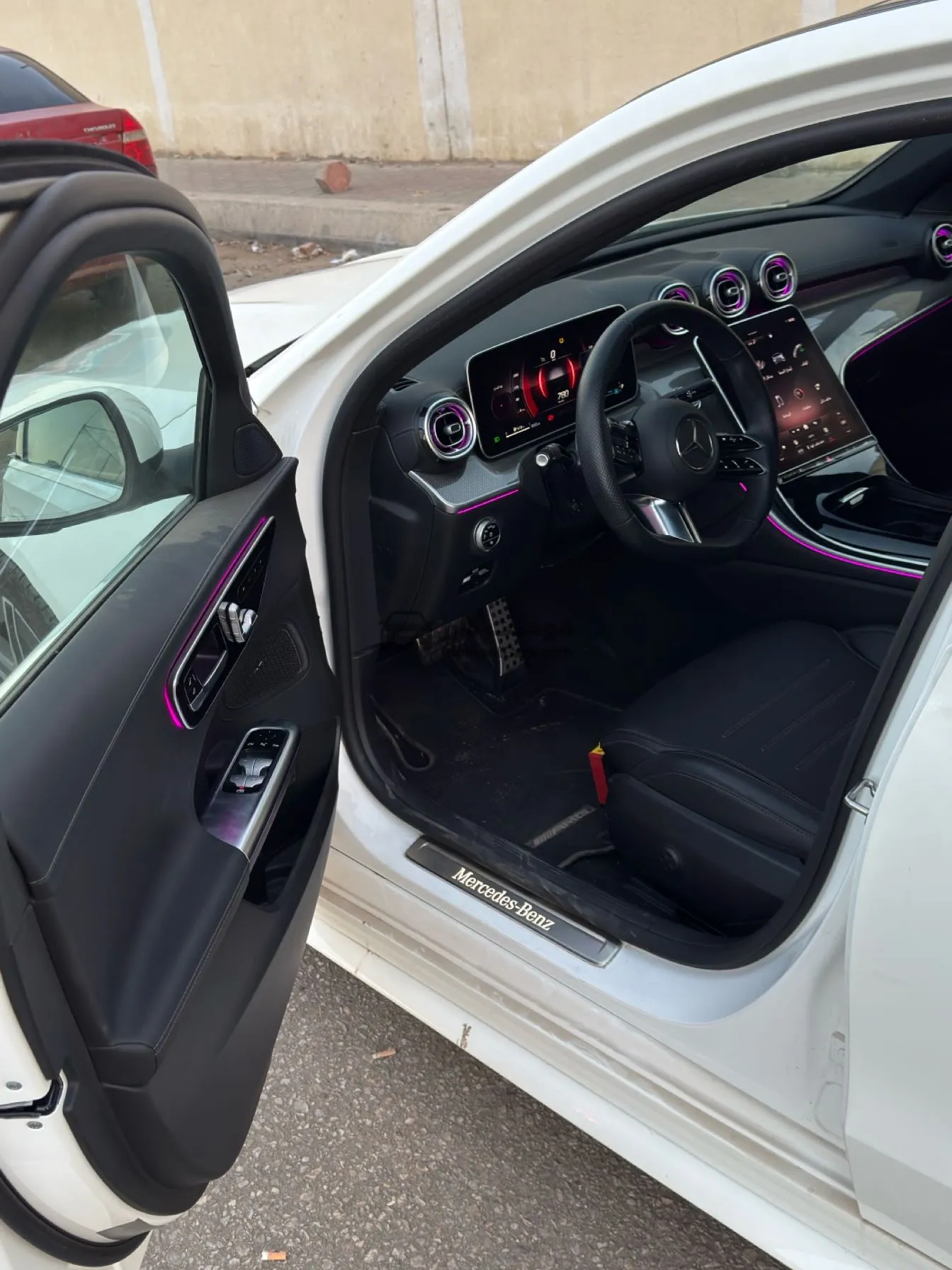 مرسيدس C180 2023 AMG أعلى فئة بحالة الزيرو