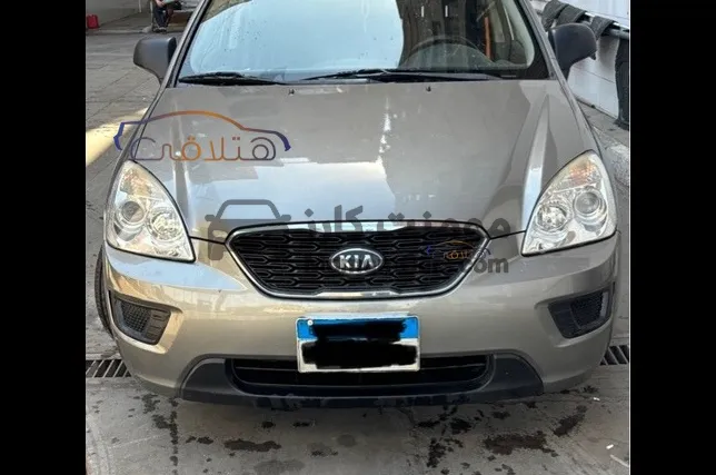 كيا كارينز 2011 أوتوماتيك للبيع