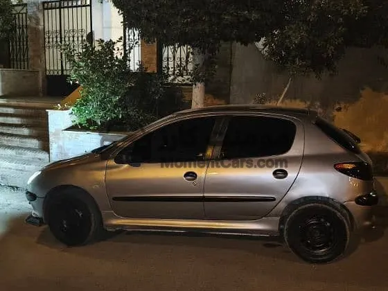 بيجو 206 موديل 2002 مانيوال 1300cc للبيع