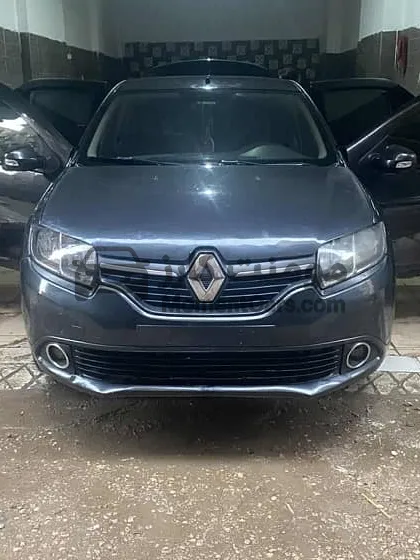 رينو لوجان 2017 مانيوال أعلى فئة أول مالك للبيع