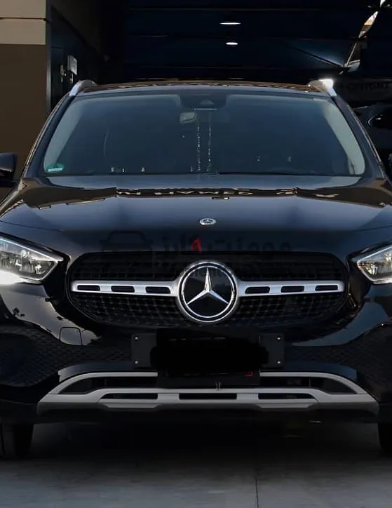 مرسيدس GLA 180 2023 عداد 50 ألف حالة ممتازة