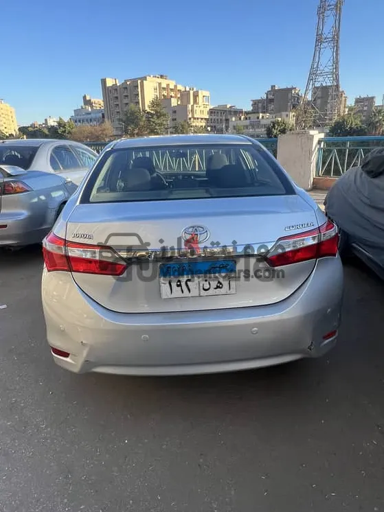 تويوتا كورولا 2015 اتوماتيك فئة تانية للبيع