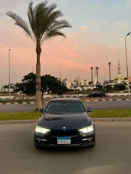 BMW 320i 2017 فابريكة للبيع