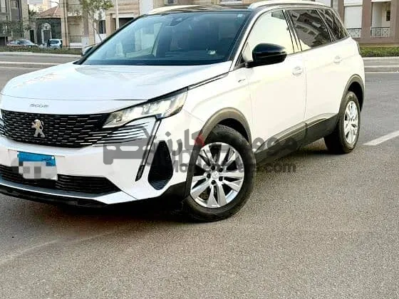 بيجو 5008 اكتيف 2022 فابريكة 90 ألف كم