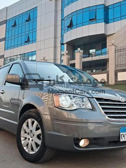 كرايسلر تاون اند كانترى 2014 للبيع 162 ألف كم