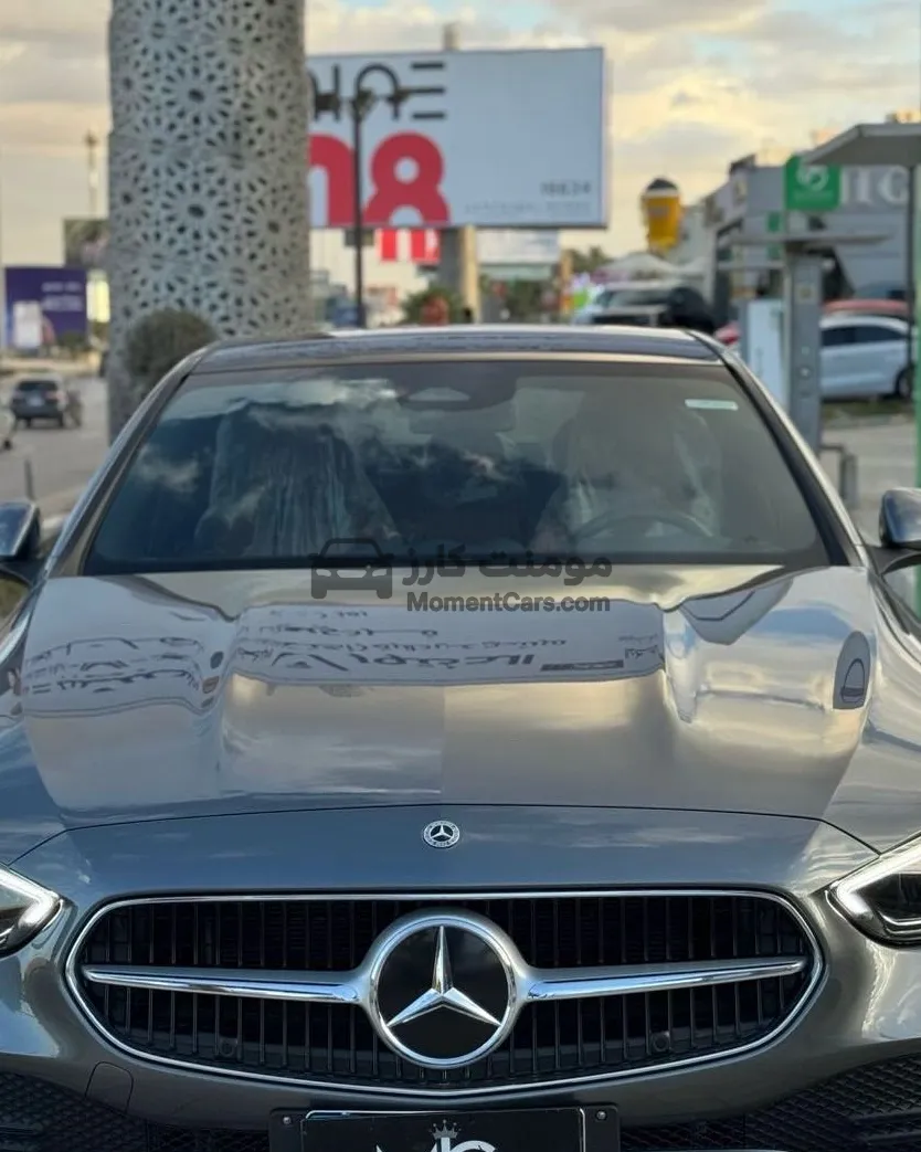 مرسيدس C180 موديل 2023 كسر زيرو 9000 كم للبيع