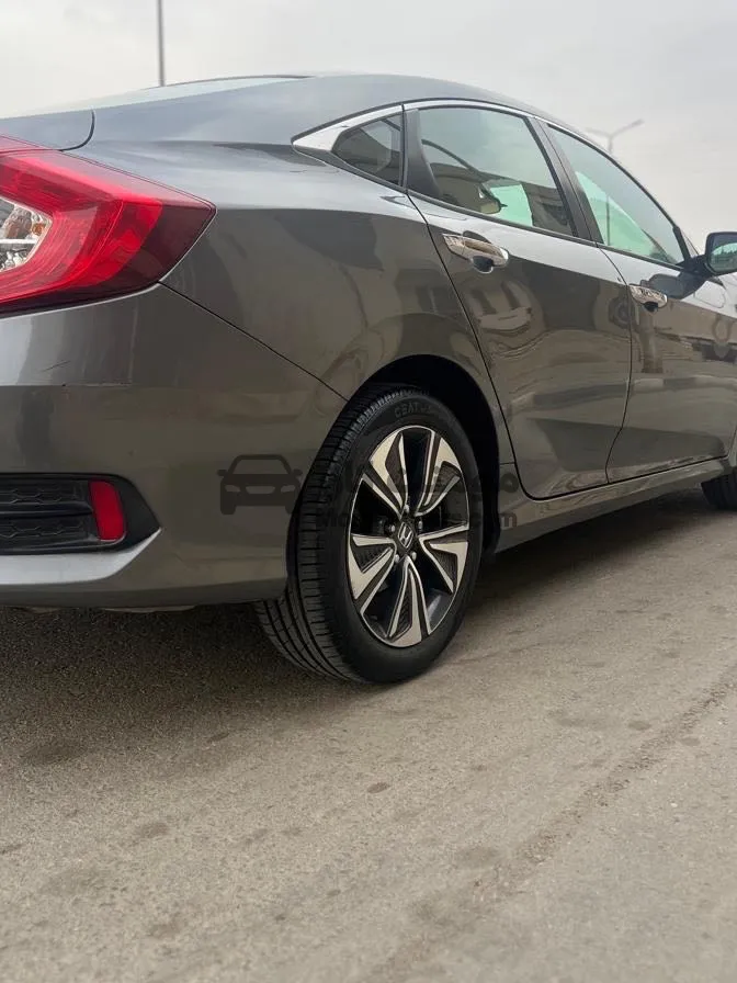 هوندا سيفيك 2020 سيدان اتوماتيك للبيع