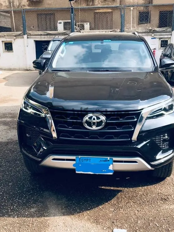 تويوتا فورتشنر 2023 أعلى فئة 4000cc للبيع