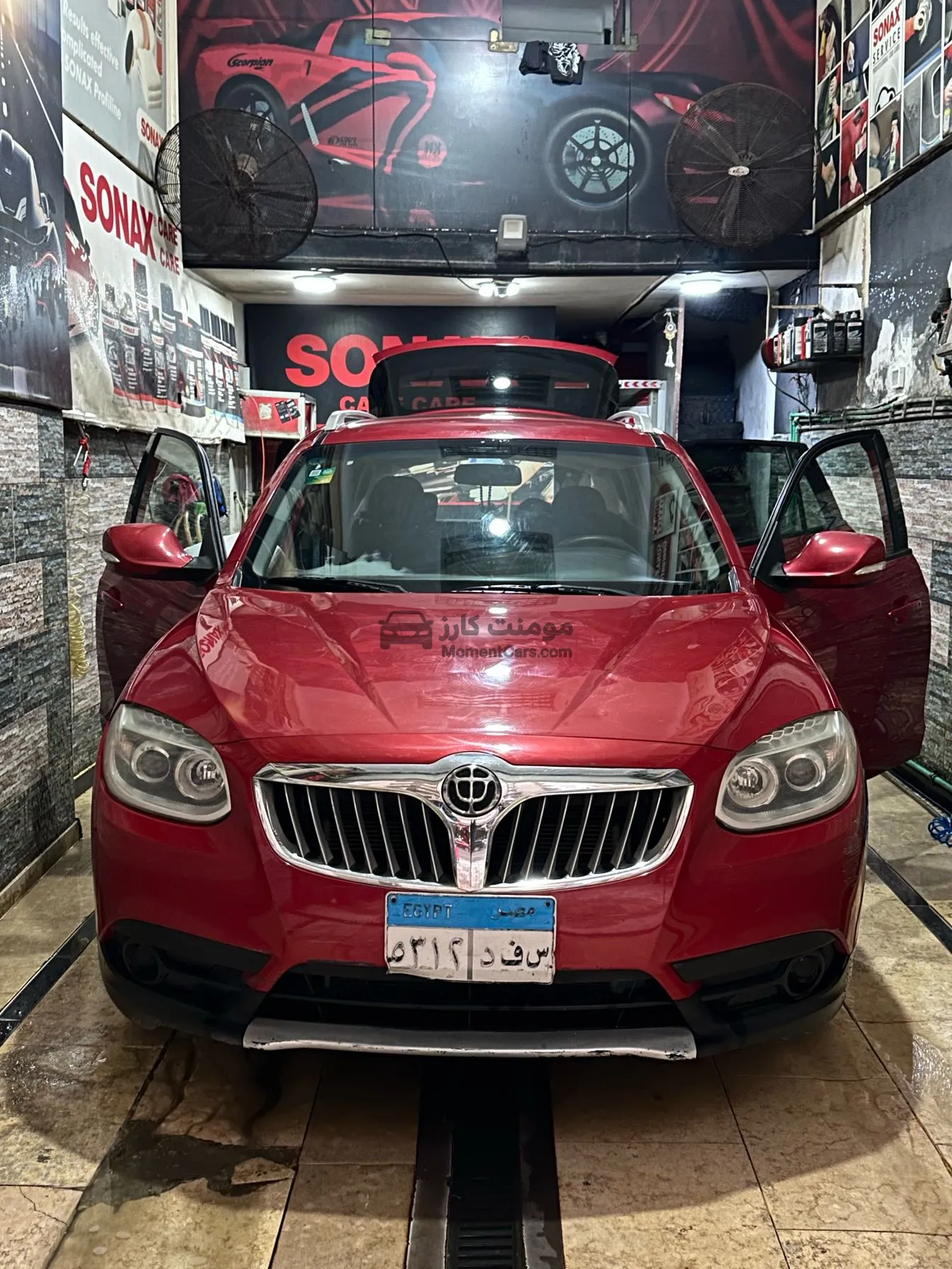 بريليانس V5 2015 اتوماتيك حالة ممتازة عداد قليل