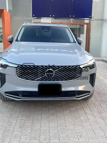 فولفو XC90 Ultimate 2025 كسر زيرو للبيع