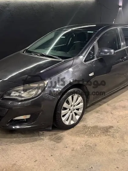 أوبل أسترا 2017 أوتوماتيك استعمال راقي جداً للبيع