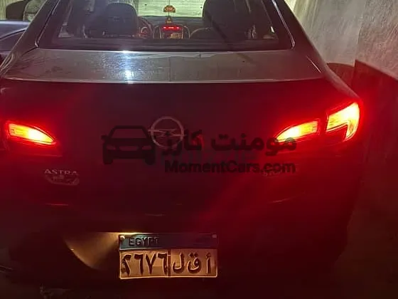 أوبل أسترا J 2013 Enjoy أوتوماتيك فابريكة للبيع