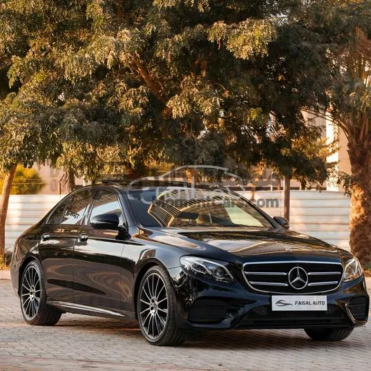 مرسيدس E200 مانيوال 1975 كلاسيك حالتها نادرة